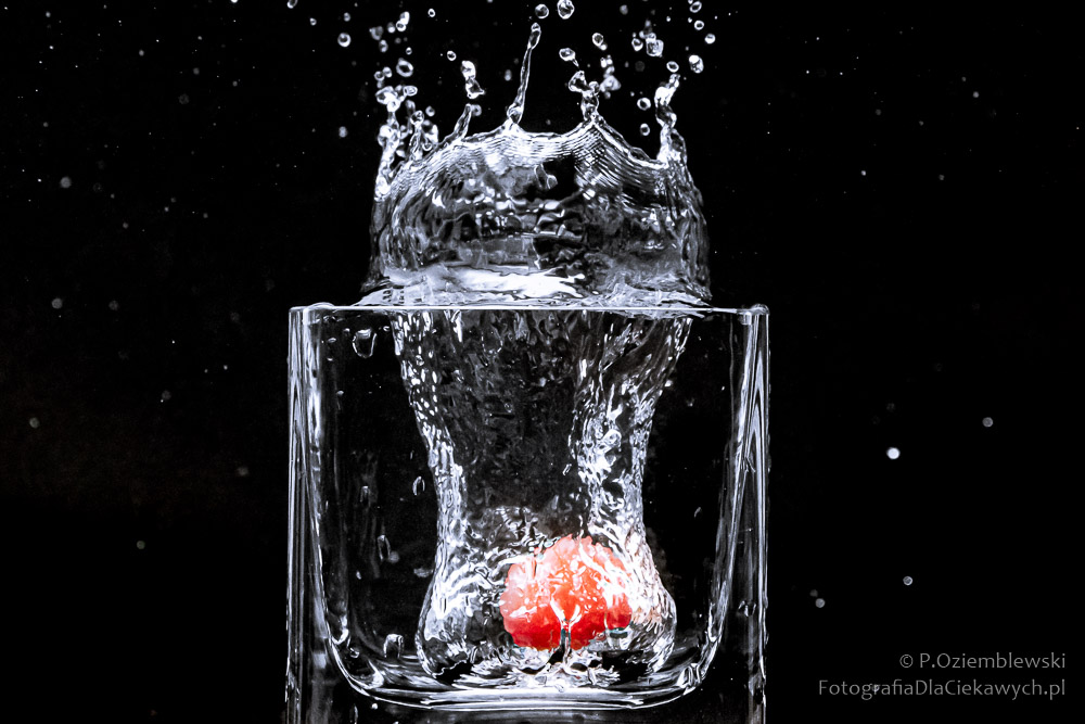 Zamrożony rozprysk wody